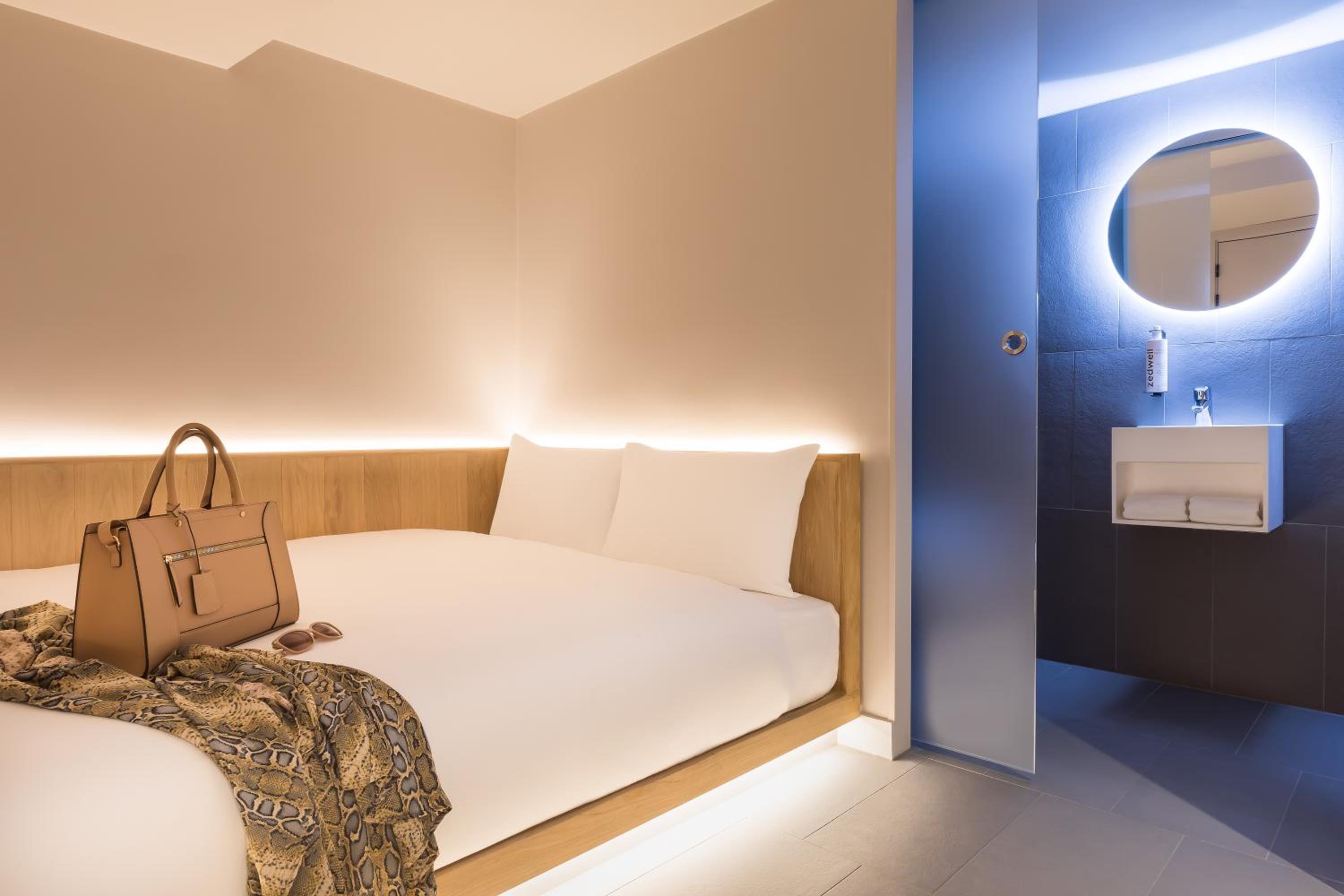 Zedwell Underground Hotel Tottenham Court Rd